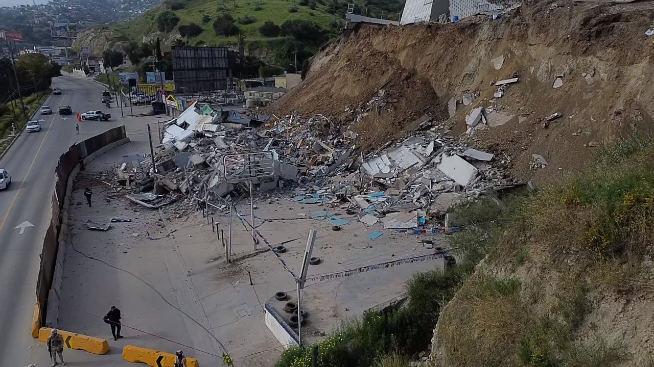 [GALERÍA] Colapsa segundo edificio en la colonia La Sierra